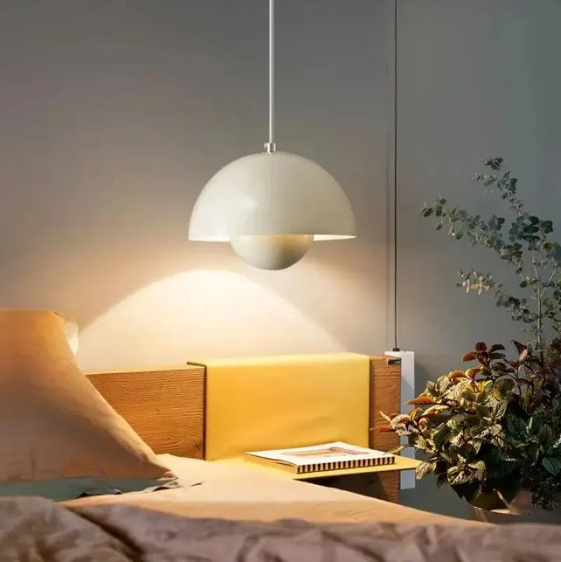 Nordic Shine: Halbrunde LED-Pendelleuchte