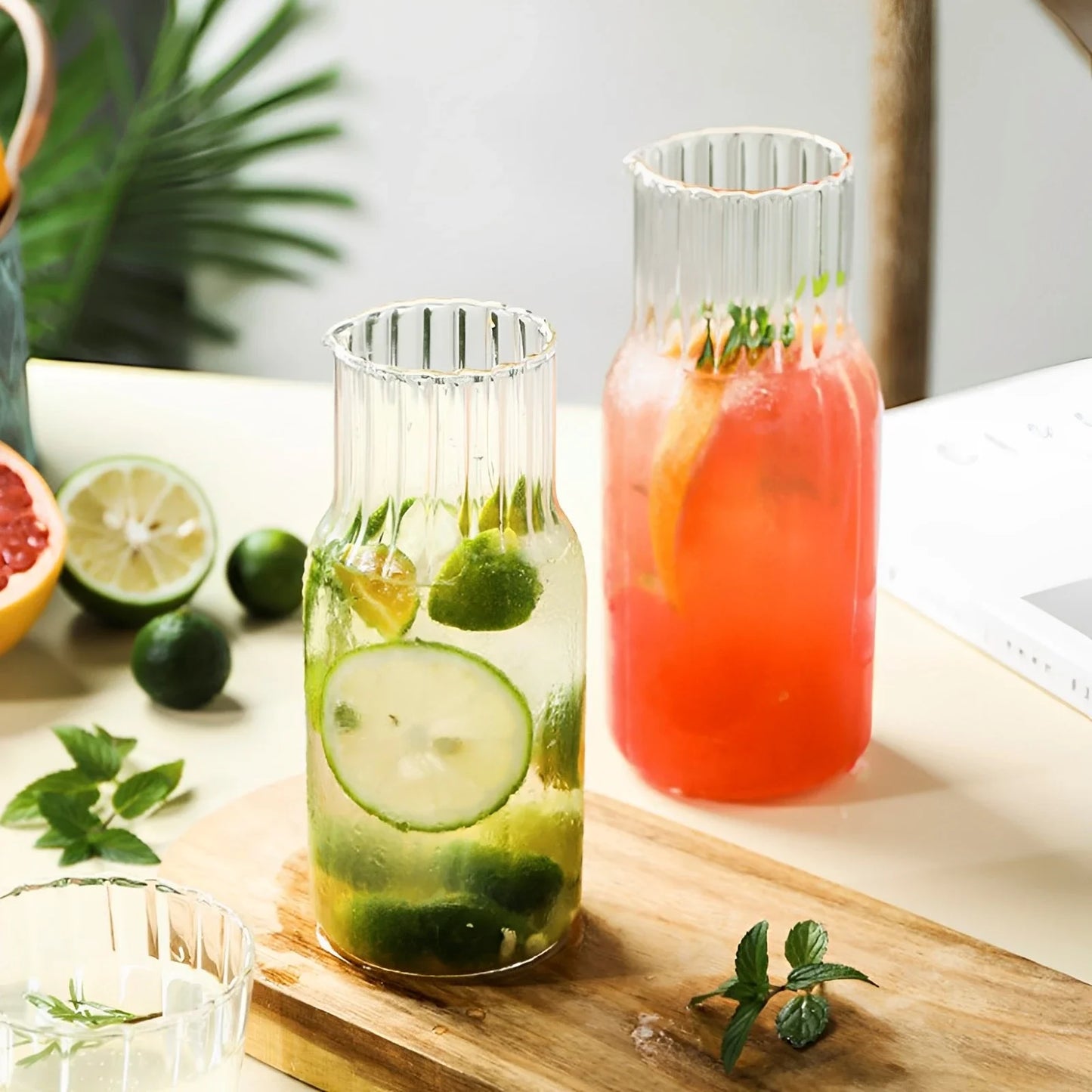 Glas-Wasserkrug Set mit Becher 500ML/600ML - Hitzebeständige Karaffe mit V-förmiger Öffnung