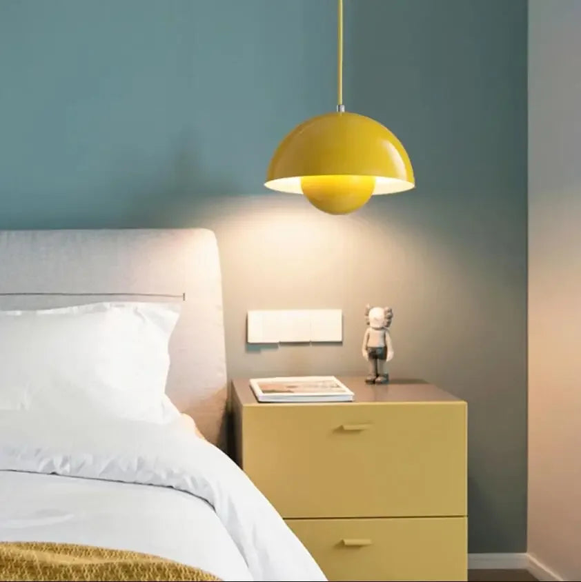 Nordic Shine: Halbrunde LED-Pendelleuchte