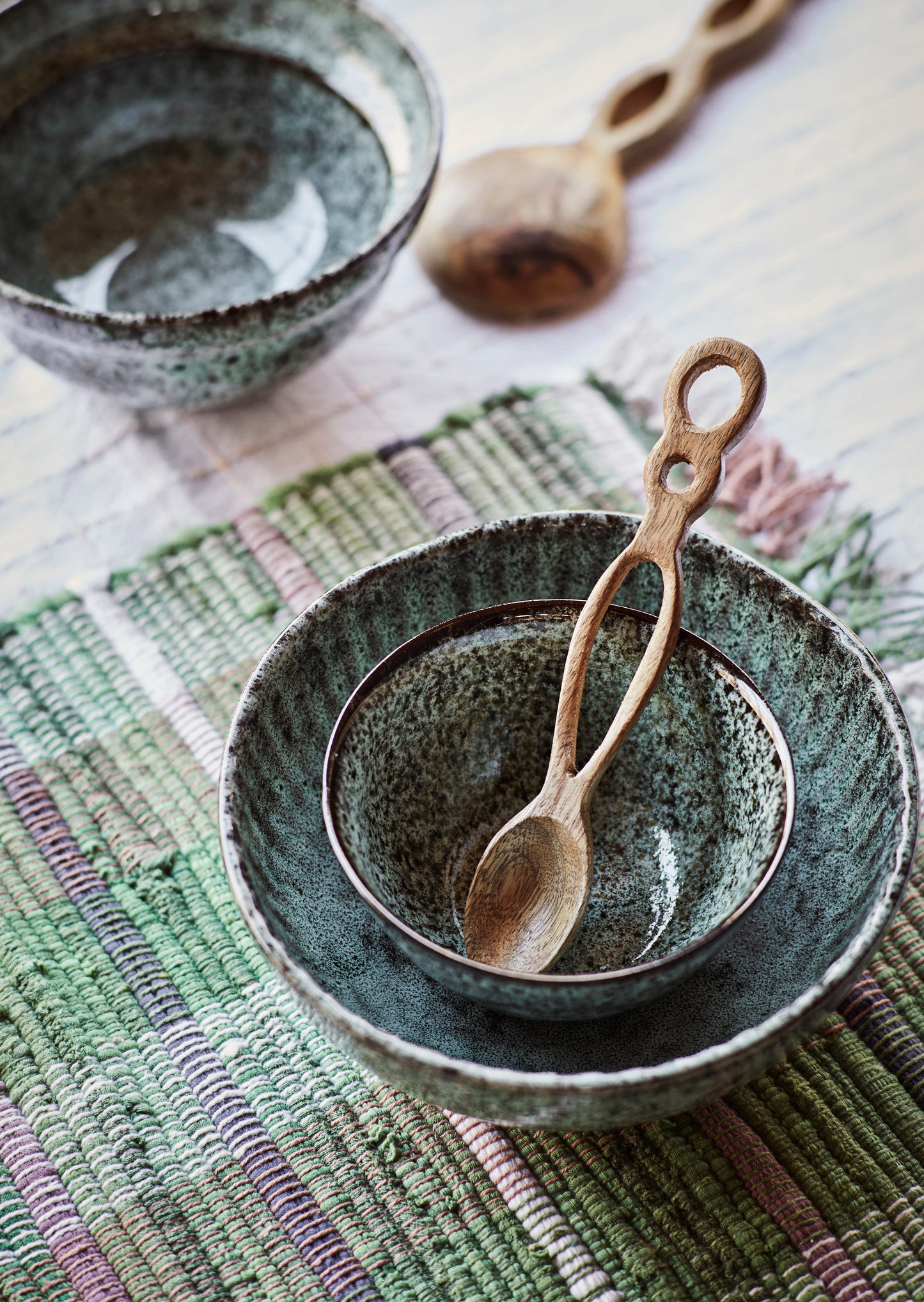 Handgefertigter Stoneware Bowl 'Ocean Speckle' von Madam Stoltz